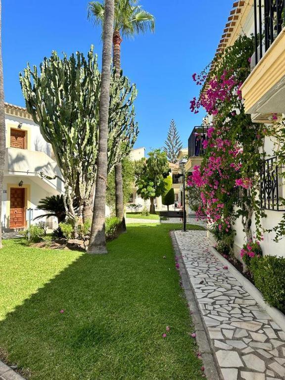 Precioso, Luminoso Y Maravilloso Apartamento Con Piscina Junto Al Mar Y La Playa En Vera Apartment Exterior photo